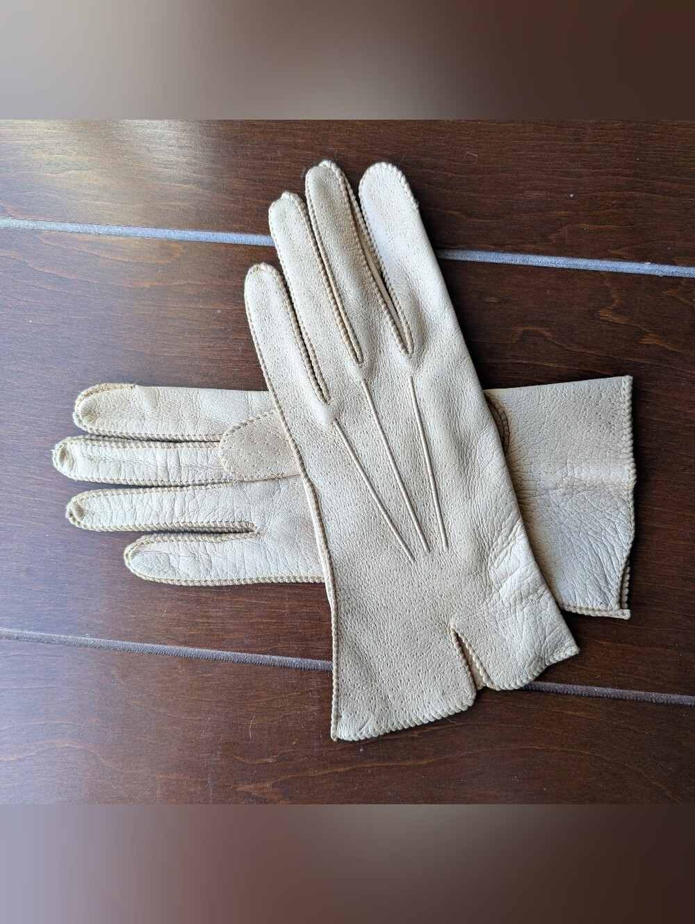 Vintage Women's Soft Tan Deerskin Driving Gloves Size 7.5 Wrist Length